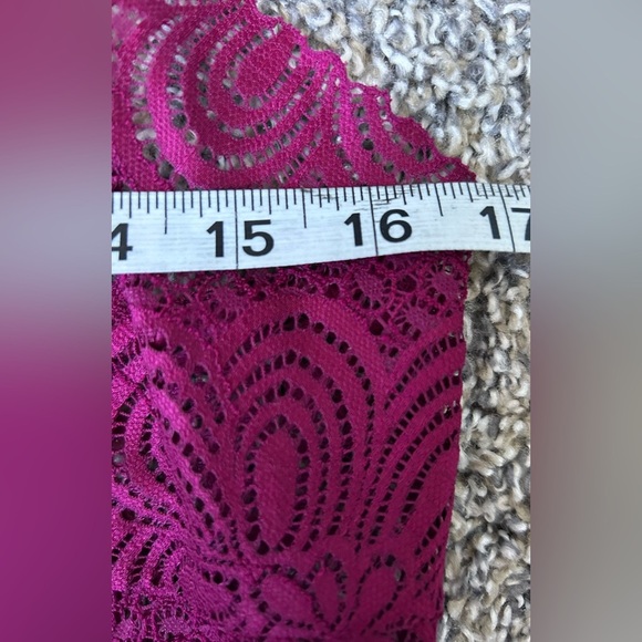 Josie Natori like new Elegant Lace Chemise in rich purple/pink size large - Picture 8 of 11
